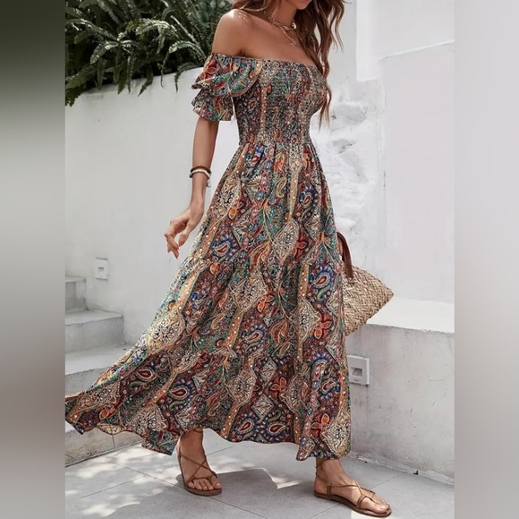 None Dresses & Skirts - Vibrant Paisley Floral Dress